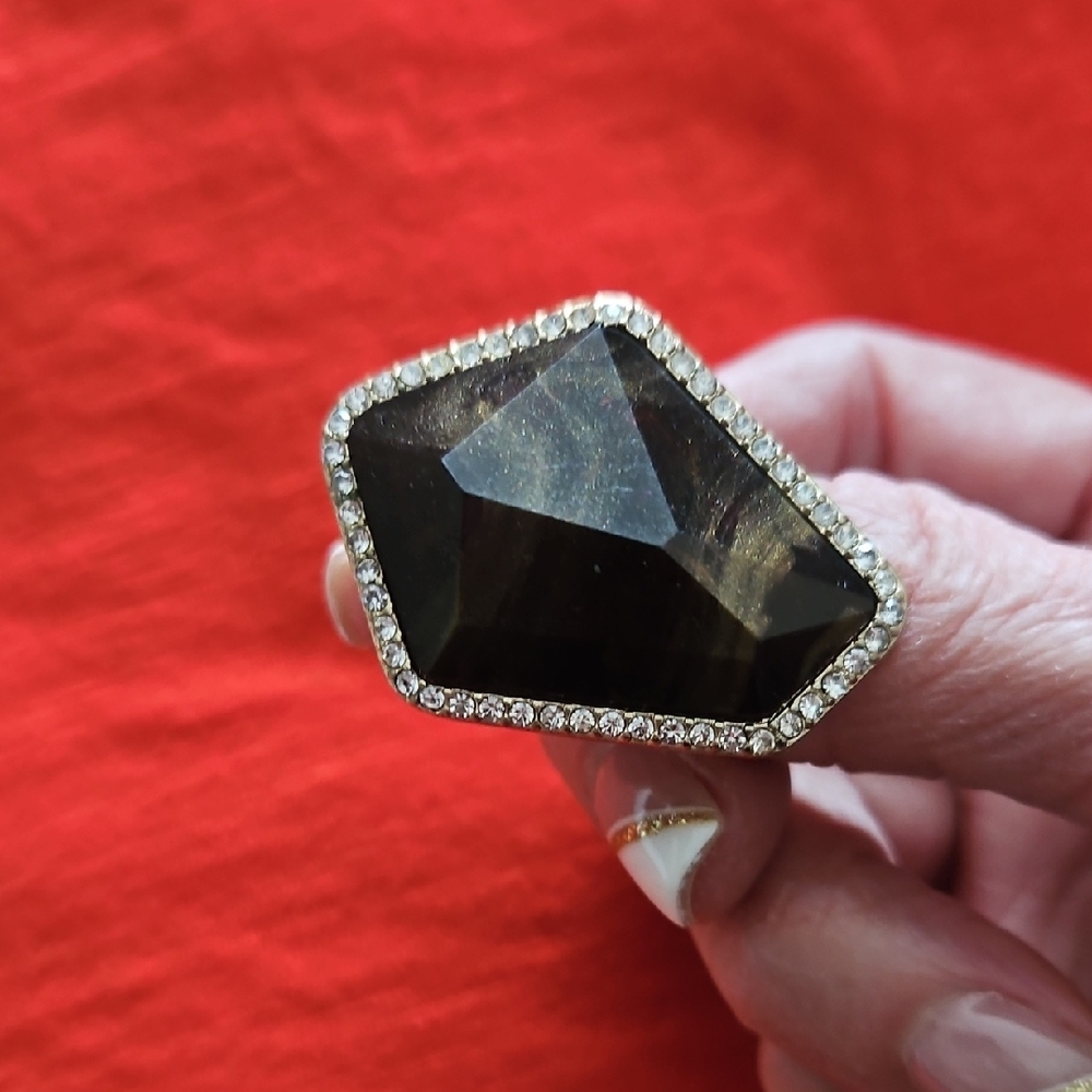 Elegant Black Brown Design Ring with Silver Accents